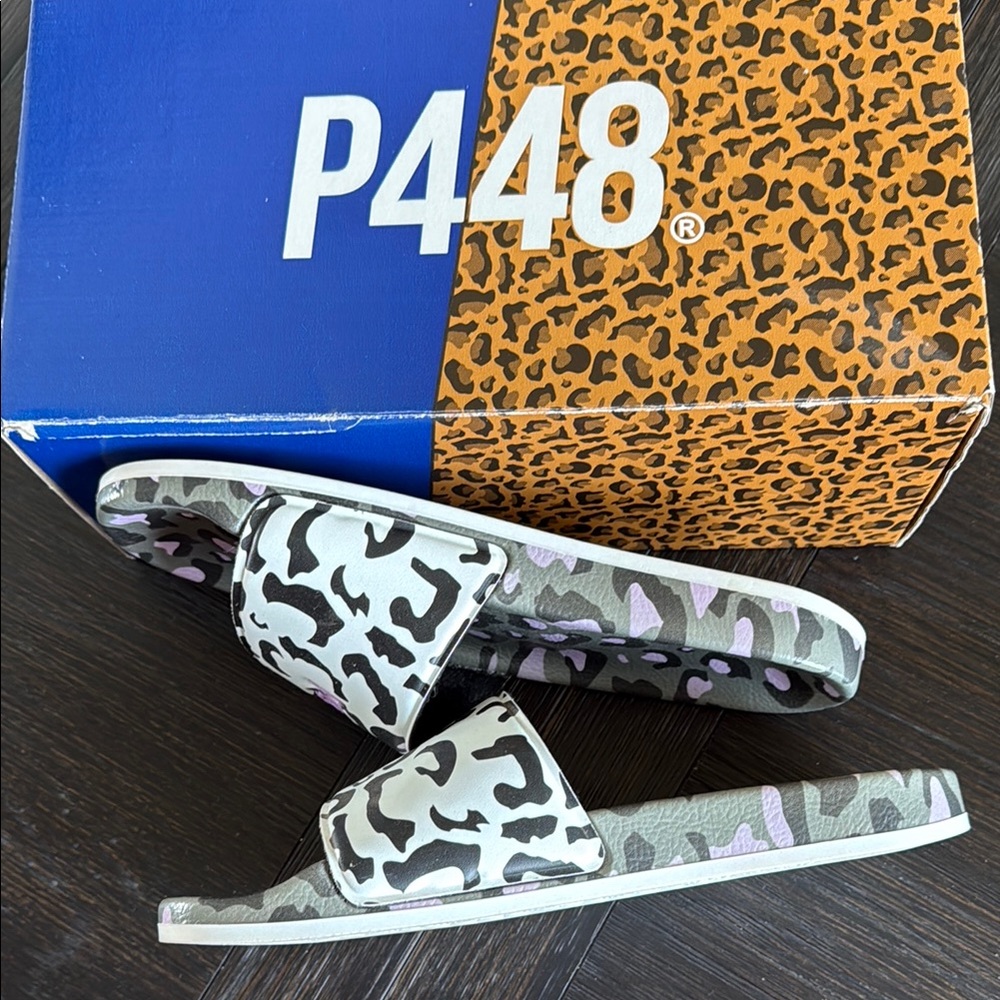 P448 Wild Print Slides with Pink Accents - Picture 3 of 4